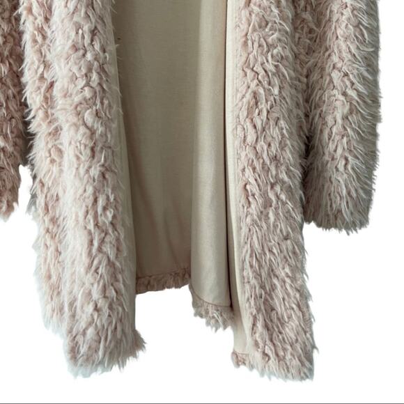 Anthropologie Bishop and Young Vickey Teddy Coat Blush XS - Picture 8 of 11